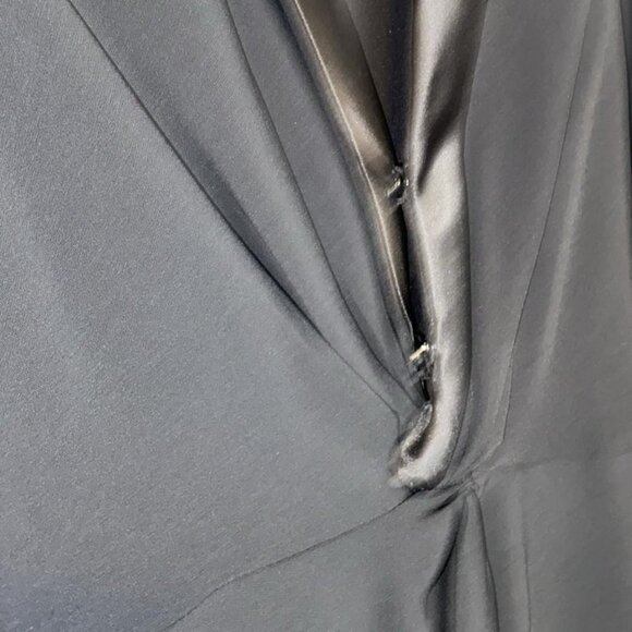 Crepe Long-Sleeve Gown Lauren - Picture 4 of 11